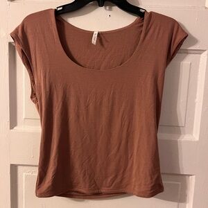 BE COOL Women's Tan Short Sleeve Top